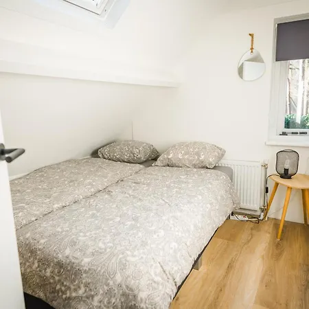 Wellnesshuis Met Jacuzzi En Sauna In Het Bos