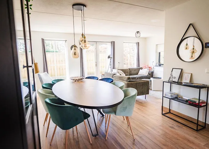 Vakantiehuis Wellnesshuis Met Jacuzzi En Sauna In Het Bos