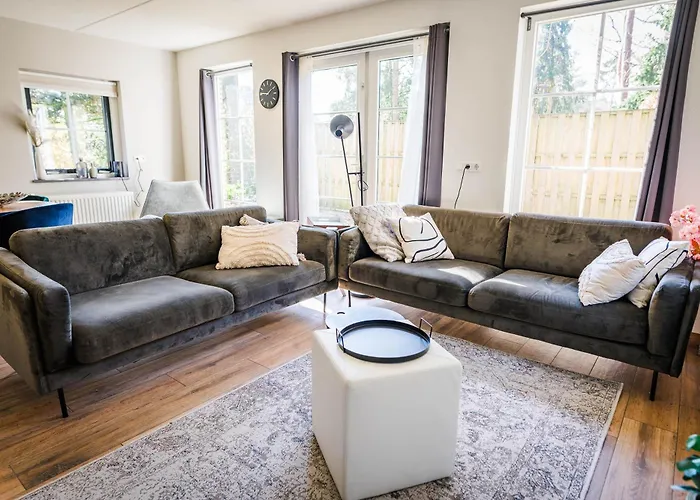 Vakantiehuis Wellnesshuis Met Jacuzzi En Sauna In Het Bos *