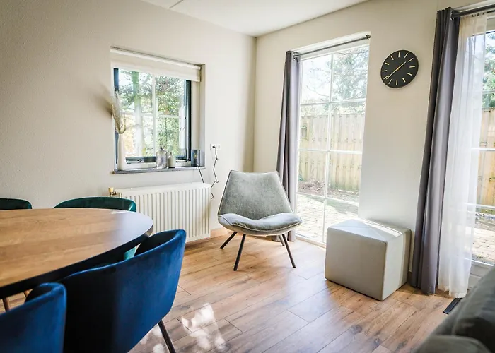 Wellnesshuis Met Jacuzzi En Sauna In Het Bos Дом отдыха