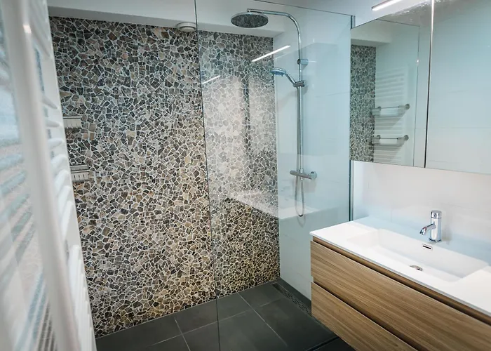 Wellnesshuis Met Jacuzzi En Sauna In Het Bos Дом отдыха Люнтерен